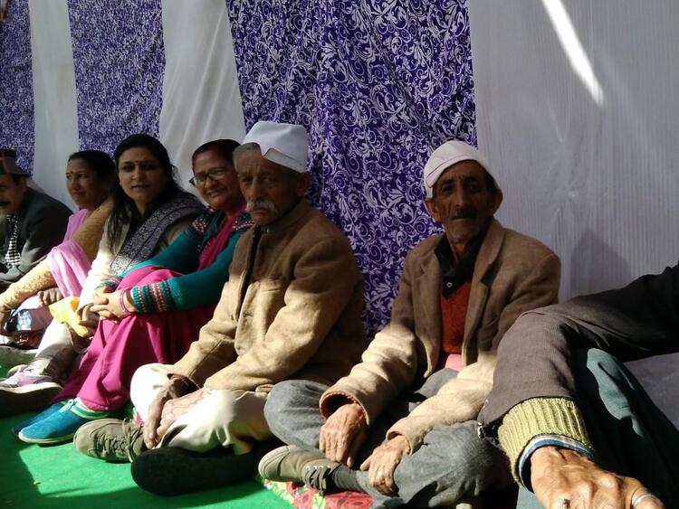 सीयाणे महेणु पांगेई सीयाणे महेणु पांगेई